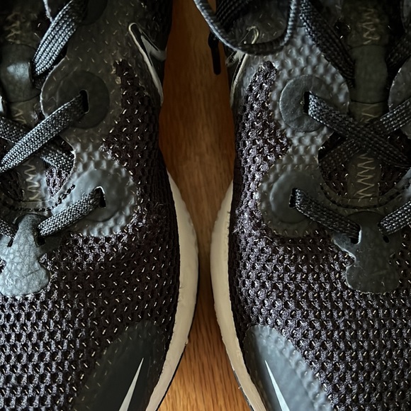 Men’s Nike Renew Shoes - Picture 4 of 7